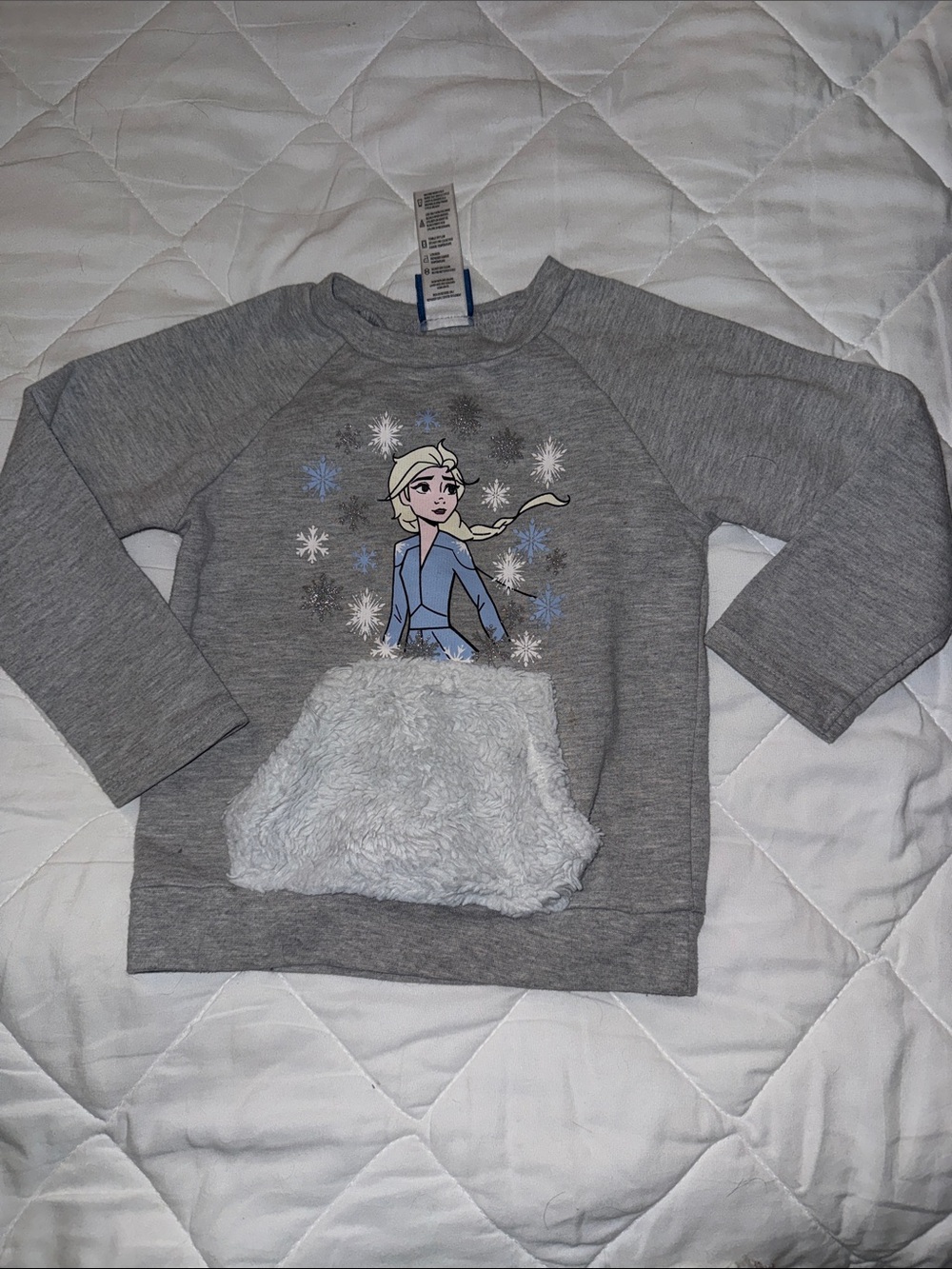 3T frozen 2 Girls' Gray Long-Sleeve Graphic Pullover with Faux Fur Pocket GUC